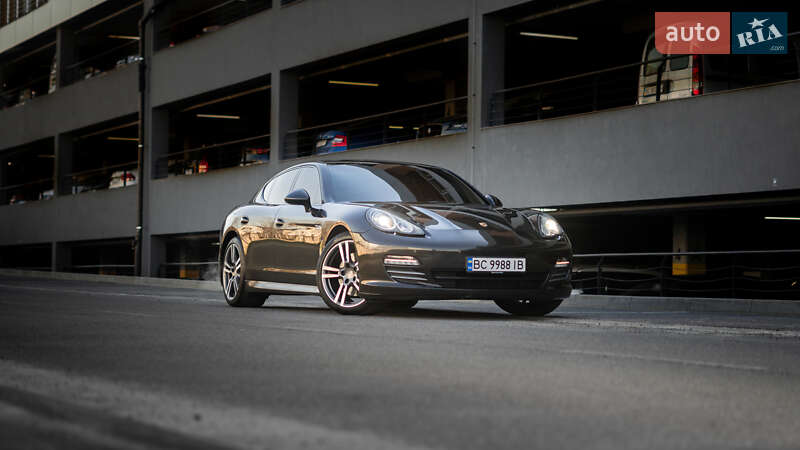 Фастбэк Porsche Panamera 2010 в Львове фото 5 Фастбэк Porsche Panamera 2010 в Львове