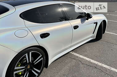 Фастбэк Porsche Panamera 2013 в Днепре