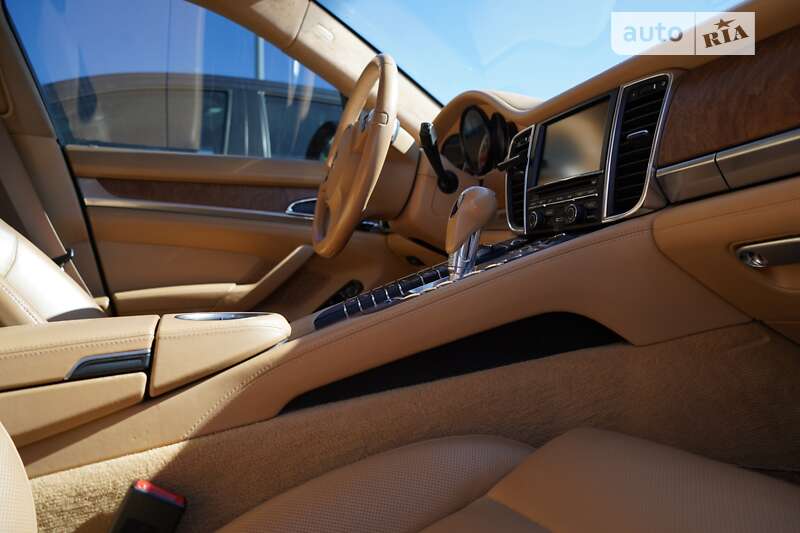 Фастбэк Porsche Panamera 2010 в Киеве фото 6 Фастбэк Porsche Panamera 2010 в Киеве