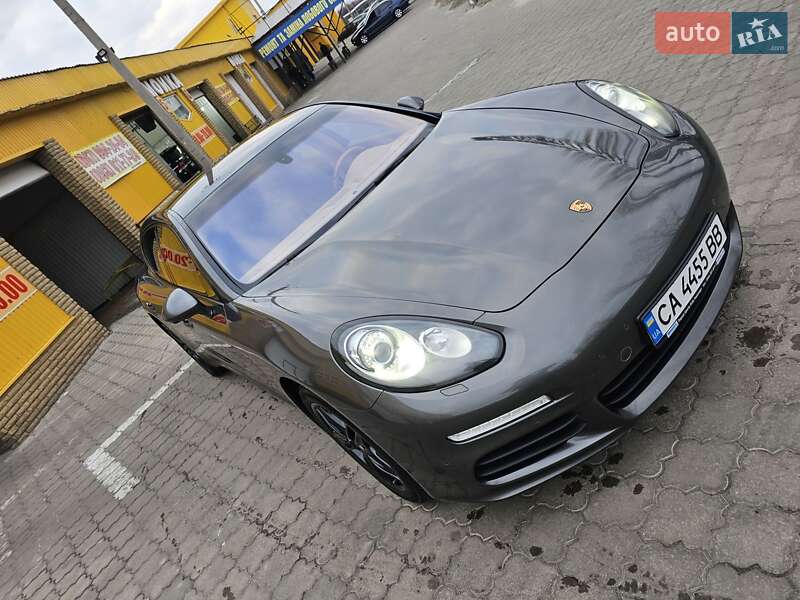 Фастбек Porsche Panamera 2013 в Черкасах