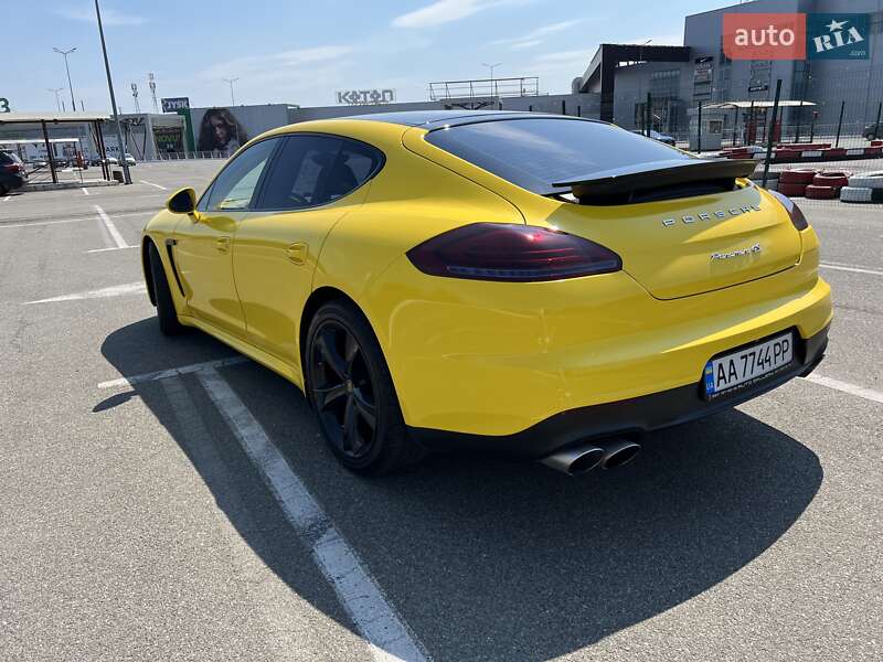 Porsche Panamera 2013