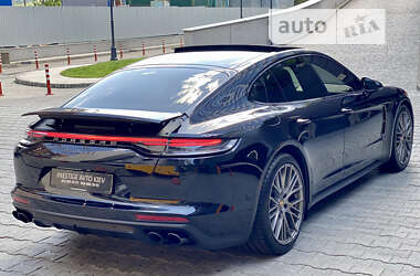 Фастбек Porsche Panamera 2022 в Києві