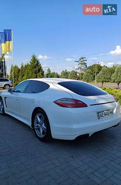 Фастбэк Porsche Panamera 2012 в Киеве