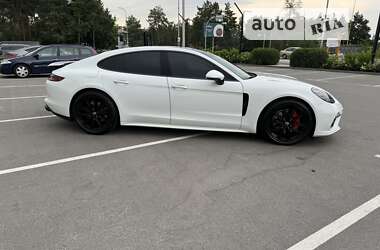 Фастбек Porsche Panamera 2018 в 