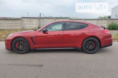 Фастбек Porsche Panamera 2015 в 