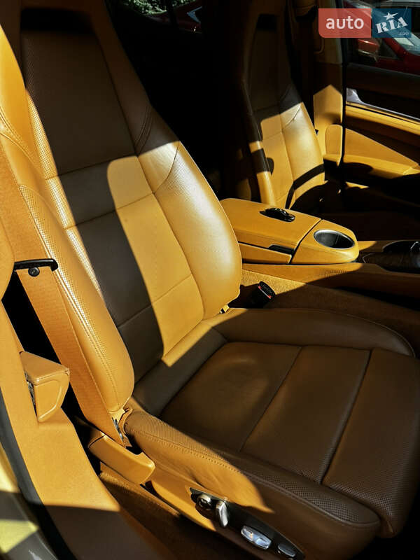 Фастбек Porsche Panamera 2012 в Одесі фото 16 Фастбек Porsche Panamera 2012 в Одесі