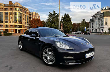 Фастбек Porsche Panamera 2009 в Полтаві