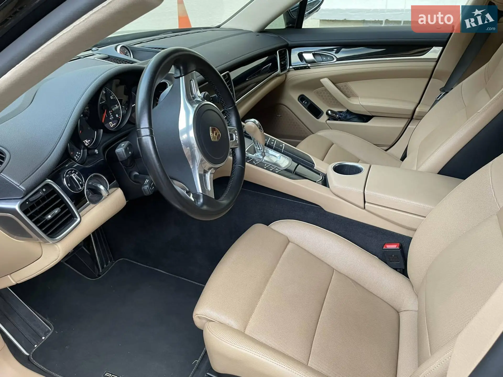 2016 Porsche Panamera - мініатюра 4