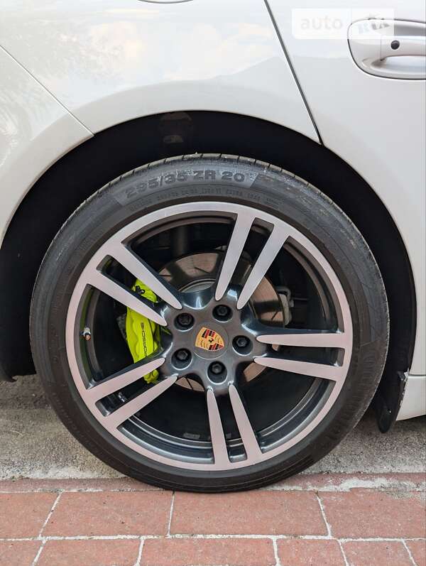 Фастбек Porsche Panamera 2014 в Ужгороді фото 12 Фастбек Porsche Panamera 2014 в Ужгороді