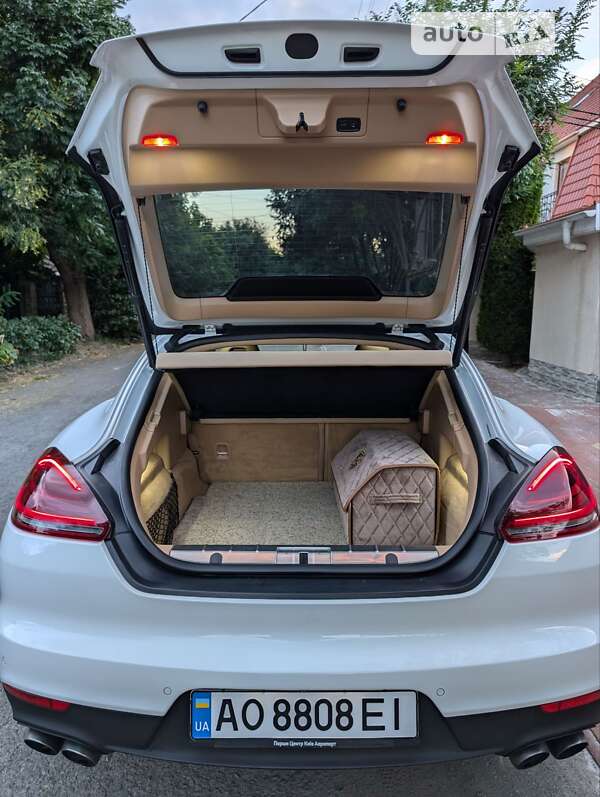 Фастбек Porsche Panamera 2014 в Ужгороді фото 44 Фастбек Porsche Panamera 2014 в Ужгороді