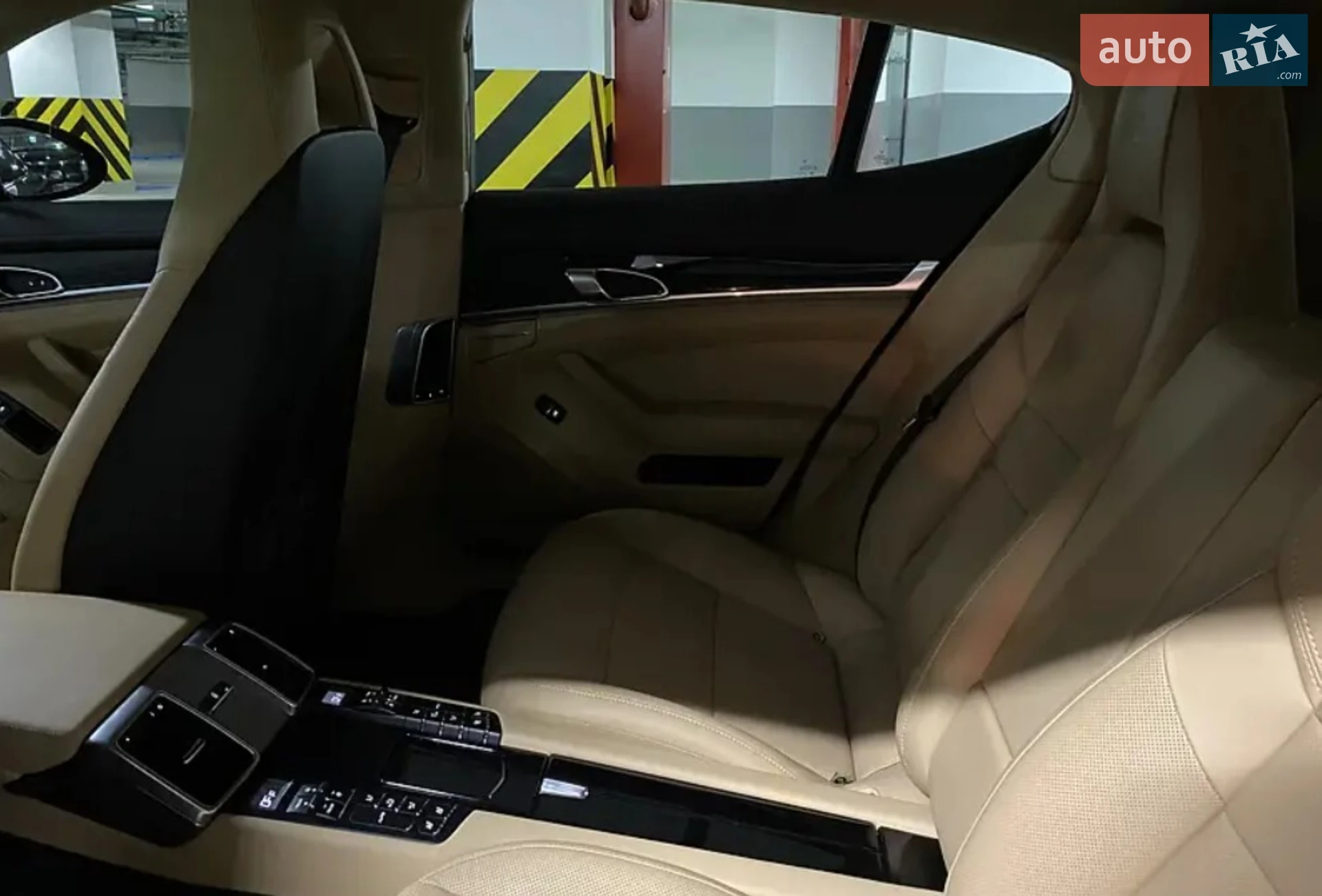 2016 Porsche Panamera - мініатюра 35
