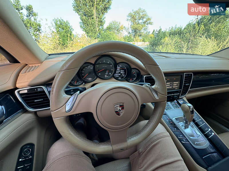 Фастбэк Porsche Panamera 2010 в Киеве фото 7 Фастбэк Porsche Panamera 2010 в Киеве