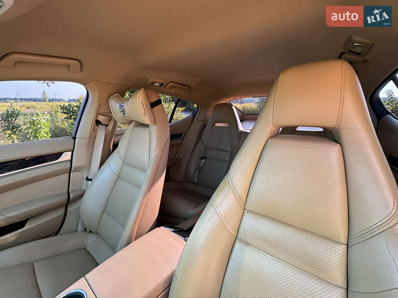 Фастбэк Porsche Panamera 2010 в Киеве фото 10 Фастбэк Porsche Panamera 2010 в Киеве