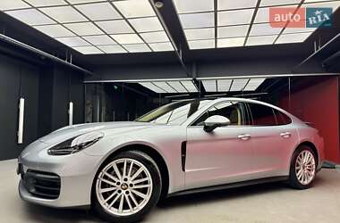 Фастбэк Porsche Panamera 2021 в 