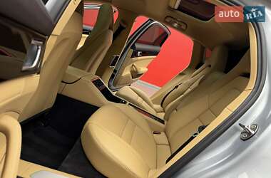 Фастбэк Porsche Panamera 2021 в 