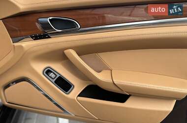 Фастбэк Porsche Panamera 2010 в 