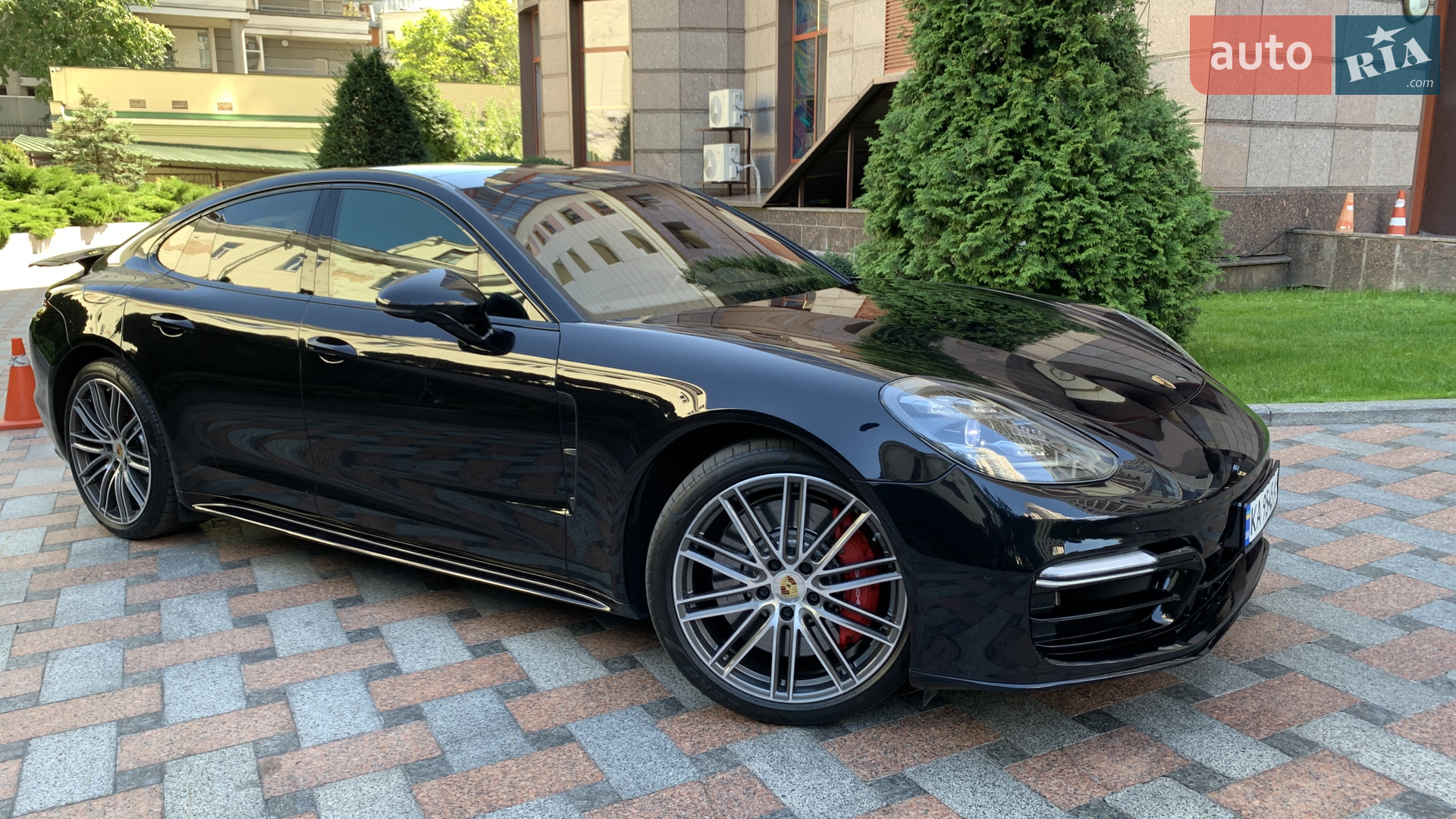 2016 Porsche Panamera - мініатюра 4