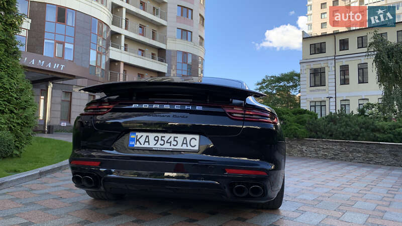 Фастбэк Porsche Panamera 2016 в Киеве