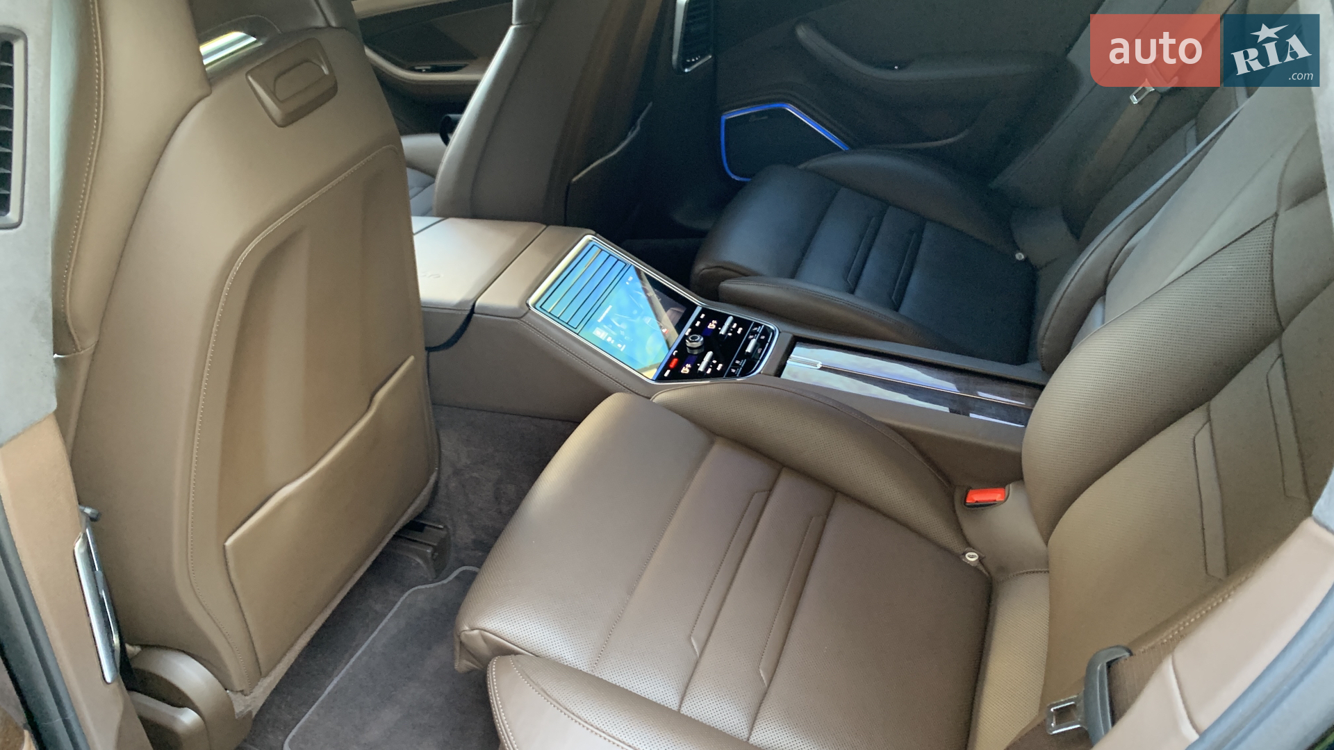 2016 Porsche Panamera - мініатюра 23