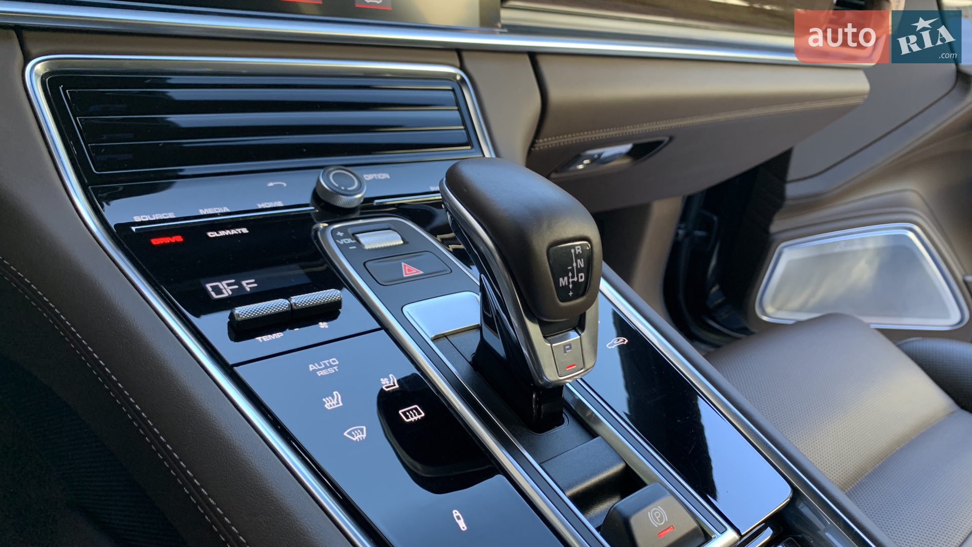 2016 Porsche Panamera - мініатюра 33