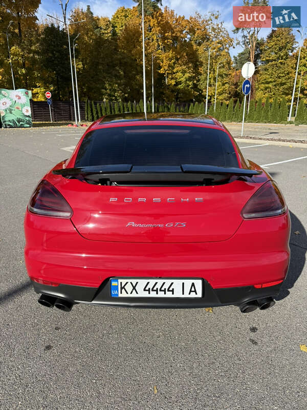 Фастбэк Porsche Panamera 2013 в Харькове