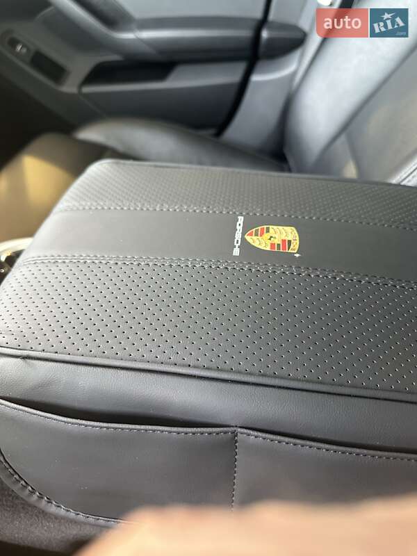 Фастбэк Porsche Panamera 2013 в Ворзеле