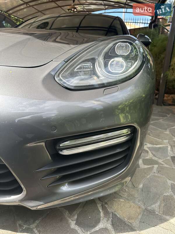 Porsche Panamera 2013