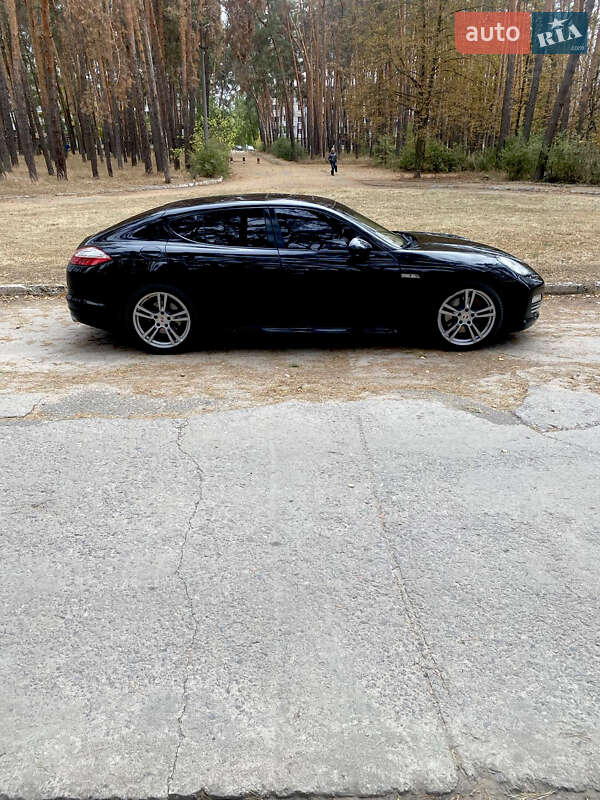 Фастбэк Porsche Panamera 2010 в Харькове