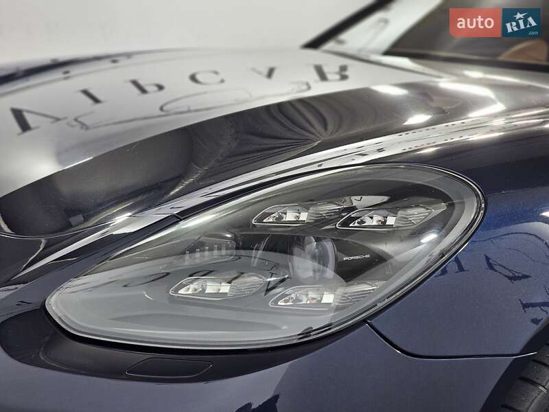 Фастбэк Porsche Panamera 2017 в Киеве