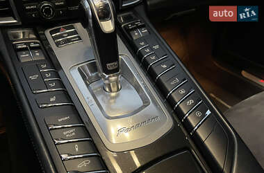 Фастбэк Porsche Panamera 2012 в 