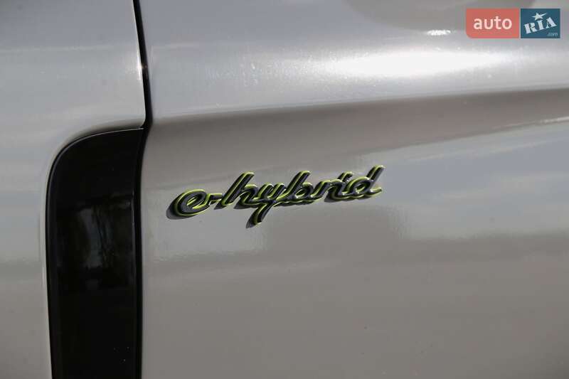 Фастбэк Porsche Panamera 2019 в Киеве