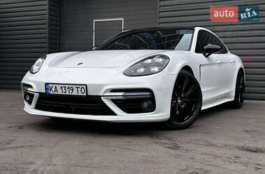 Фастбек Porsche Panamera 2018 в Києві