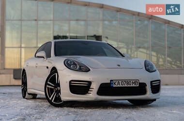 Фастбэк Porsche Panamera 2013 в Киеве