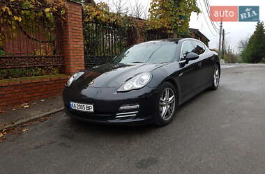 Фастбек Porsche Panamera 2011 в Києві