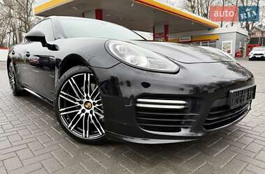 Фастбэк Porsche Panamera 2014 в Киеве