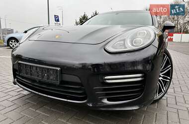 Фастбэк Porsche Panamera 2014 в Киеве