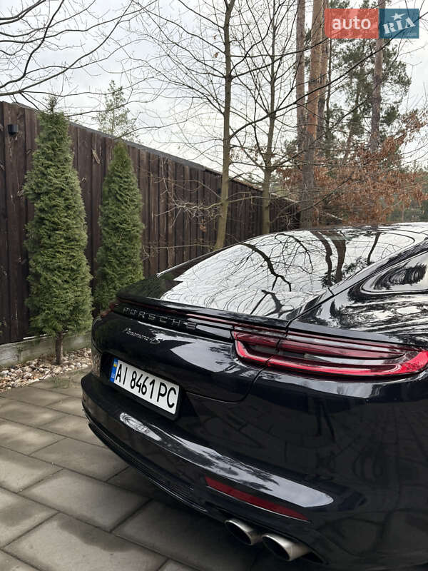 Фастбек Porsche Panamera 2016 в Василькові