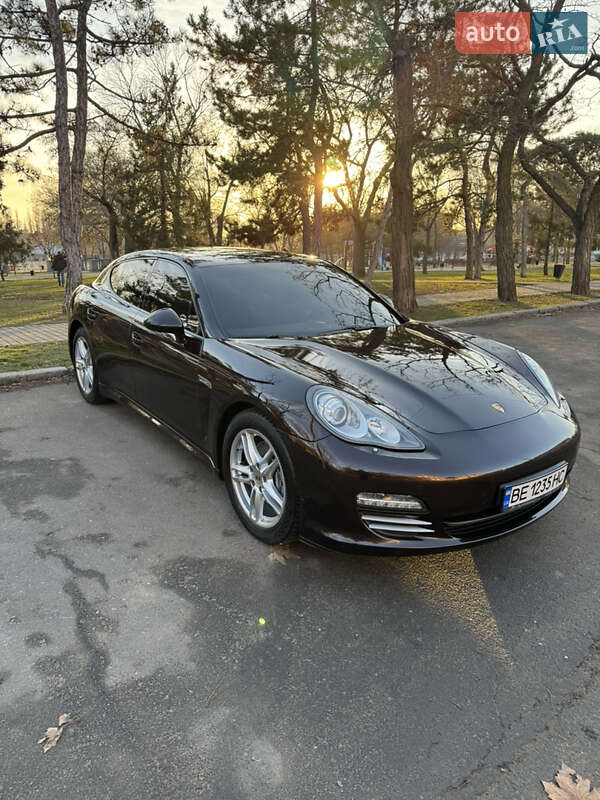 Porsche Panamera 2012