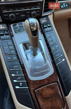 Фастбэк Porsche Panamera 2012 в 
