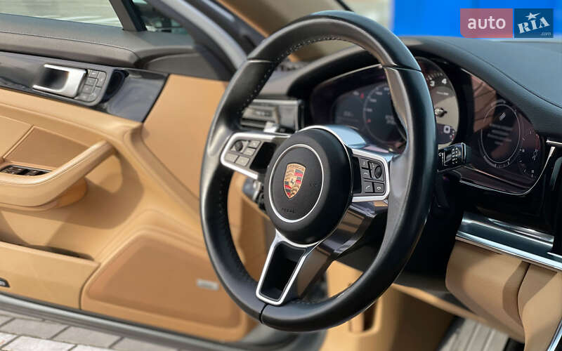 Фастбэк Porsche Panamera 2017 в Коломые