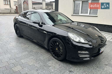 Фастбэк Porsche Panamera 2011 в 