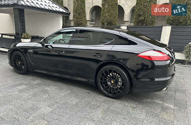 Фастбэк Porsche Panamera 2011 в 