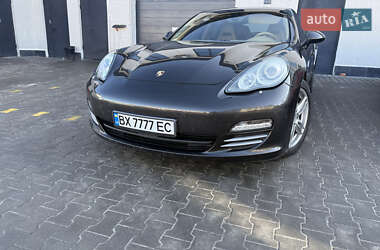 Фастбэк Porsche Panamera 2012 в 