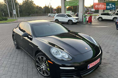 Фастбек Porsche Panamera 2014 в Володимирі