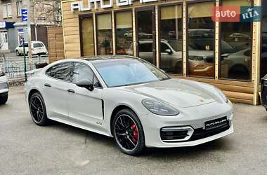 Фастбэк Porsche Panamera 2022 в Киеве