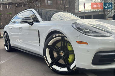 Фастбэк Porsche Panamera 2017 в 