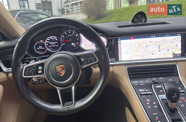 Фастбэк Porsche Panamera 2017 в 