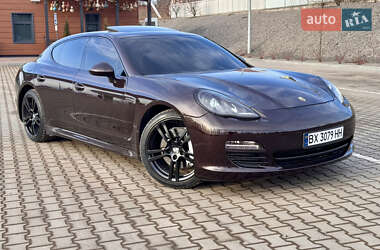 Фастбек Porsche Panamera 2011 в Хмельницькому