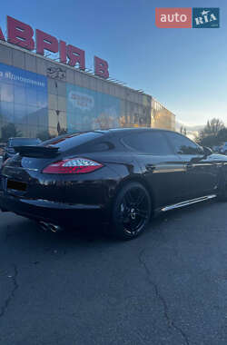 Фастбэк Porsche Panamera 2012 в Одессе