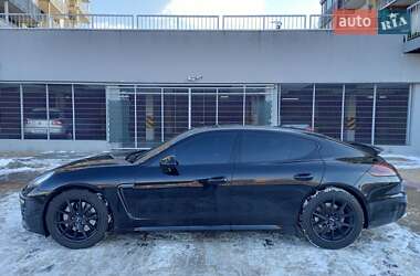 Фастбэк Porsche Panamera 2013 в Киеве